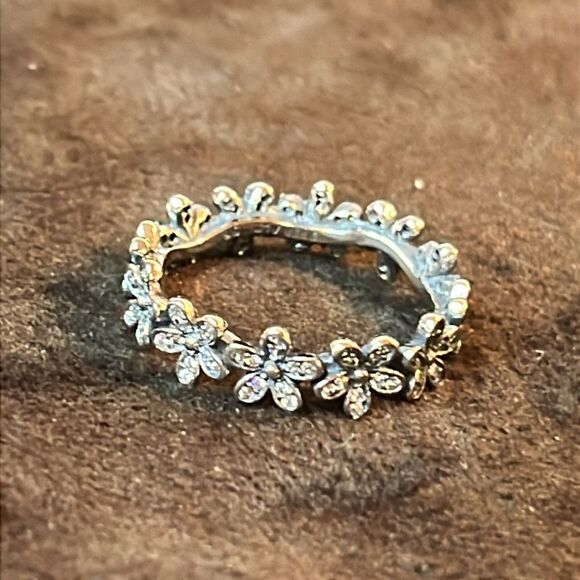 Daisy Flower Ring by PANDORA in 925 Sterling Silver Sz 8 - Picture 4 of 8
